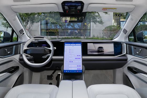 Gull Wing Door HiPhi Y 5 Door 5 Seat SUV com 115kWh de bateria e 810km de autonomia