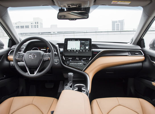 Fornecedores verificados de carros usados Carros híbridos Toyota Camry com suspensão dianteira Macpherson