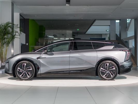 O SUV de luxo de 4 lugares da HiPhi X com 550 km de autonomia NEDC e velocidade máxima de 200 km/h