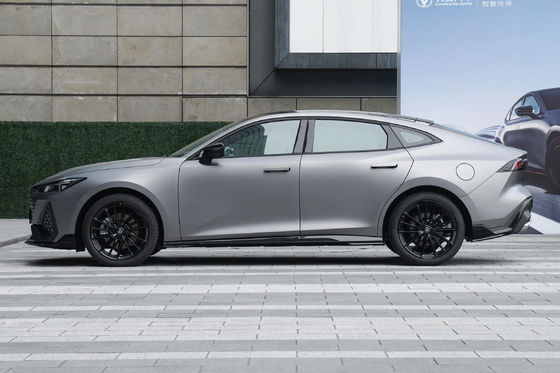 Veículos energéticos 2024 Changan Uni-V PHEV Carro para 5 lugares em branco preto branco ou vermelho