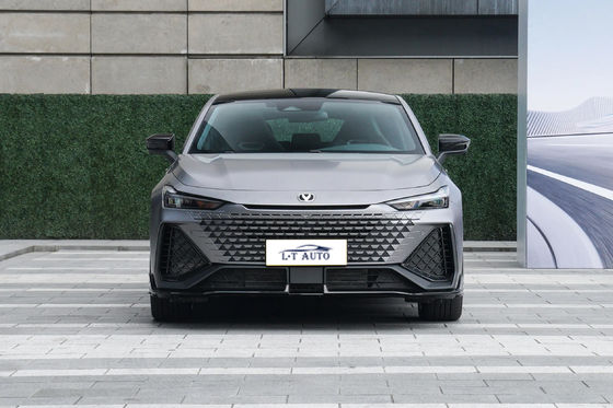 2024 Changan UNI-V Plug-In híbrido de gasolina automóvel elétrico Veículo Velocidade máxima 205km/h