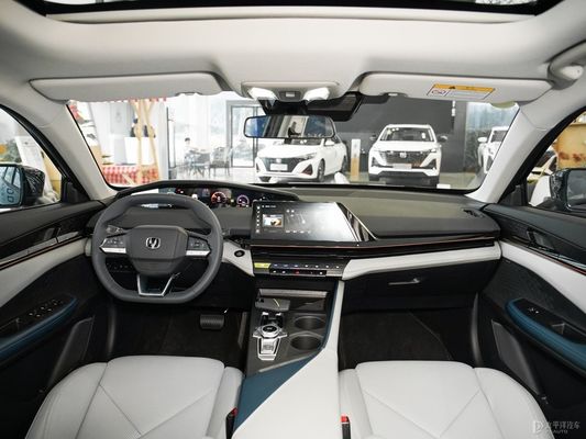 2024 Changan UNI-V 2.0T Veículo 4WD a gasolina Veículo de alta velocidade Smart Made In Carro usado