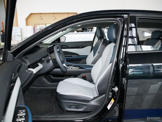 2024 Changan UNI-V 2.0T Veículo 4WD a gasolina Veículo de alta velocidade Smart Made In Carro usado
