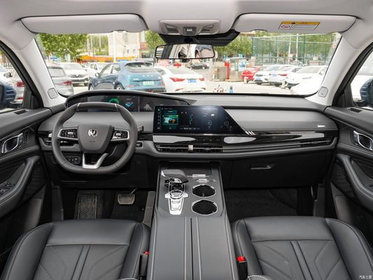 UNI-K SUV de tamanho médio 2.0t Veículo a gasolina para tração nas 4 rodas da Changan Automobile