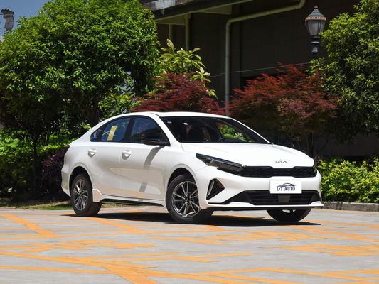 2024 Kia K3 Economy EV Car Compact Sedan Car com alcance de 410Km e velocidade máxima de 165km/h