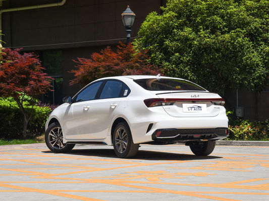 2024 Kia K3 Economy EV Car Compact Sedan Car com alcance de 410Km e velocidade máxima de 165km/h