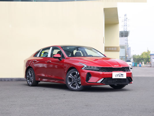 KIA K5 Turbo Gasoline Car fabricado com potência máxima 100-150PS 5 assentos 5 portas