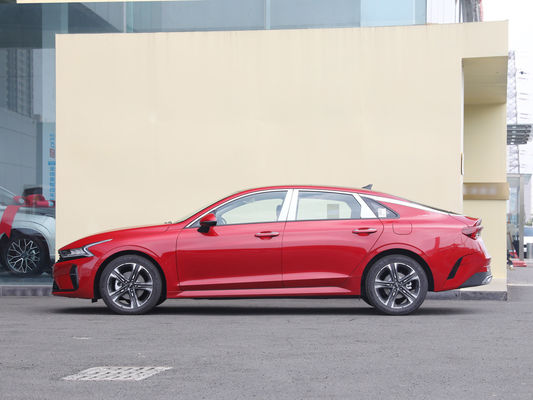 KIA K5 Turbo Gasoline Car fabricado com potência máxima 100-150PS 5 assentos 5 portas
