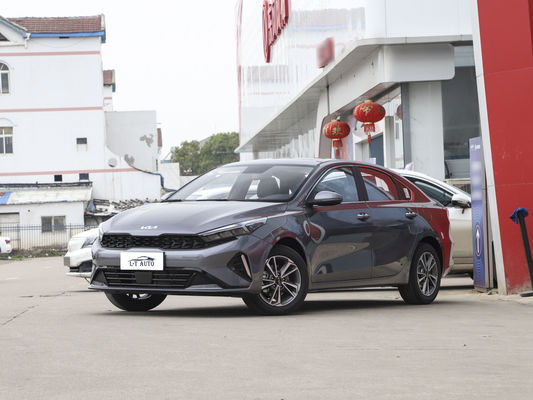 2024 Economy Carro a gasolina KIA K3 carro compacto sedã Carros a gasolina com e assentos de couro