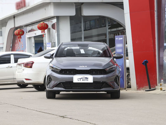 2024 Economy Carro a gasolina KIA K3 carro compacto sedã Carros a gasolina com e assentos de couro