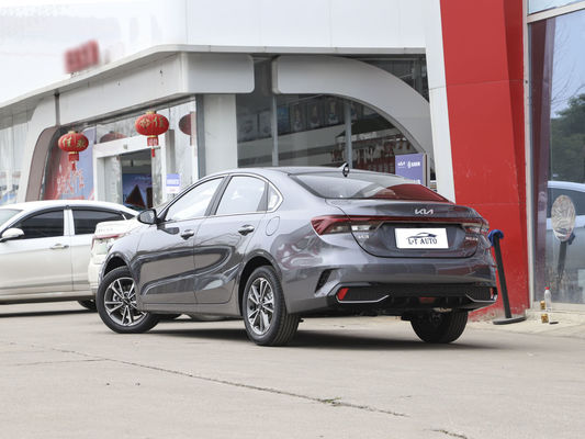 2024 Economy Carro a gasolina KIA K3 carro compacto sedã Carros a gasolina com e assentos de couro