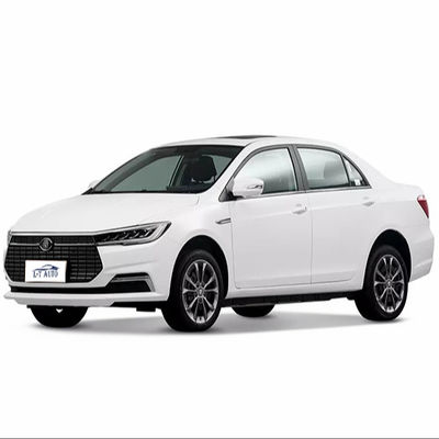 2024 BYD Qin PLUS DM-i 55KM Champion Edition Veículo elétrico a bateria em cor preta