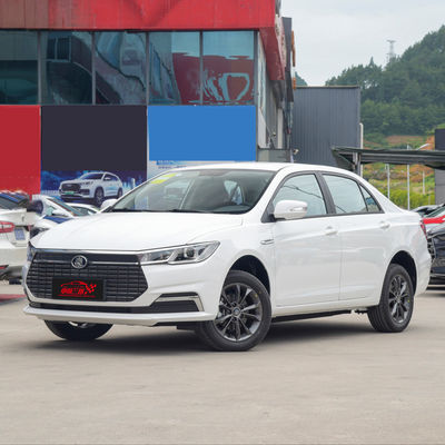 BYD Qin EV Sedan de Direção Esquerda para 100% de Combustível Elétrico Tempo de Carregamento Rápido 1,3h Feito