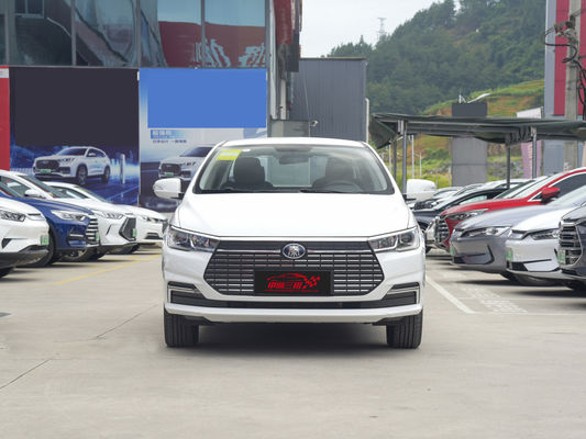 BYD Qin EV Sedan de Direção Esquerda para 100% de Combustível Elétrico Tempo de Carregamento Rápido 1,3h Feito