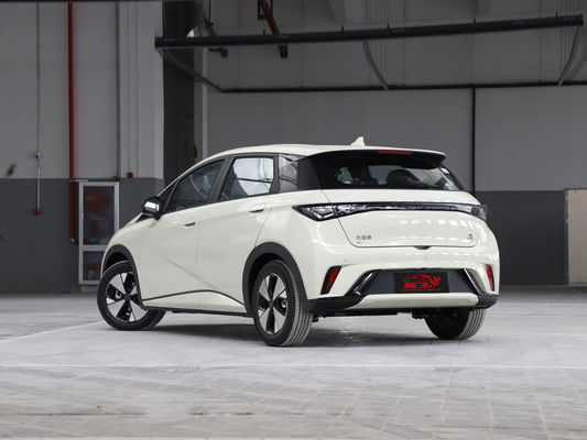 Conduzir verde é fácil com o BYD Dolphin EV, com autonomia elétrica pura de 405 km e carregamento rápido
