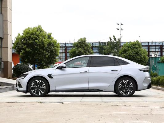 BYD SEAL A combinação perfeita de estilo e desempenho em uma versão 4WD de 650 km