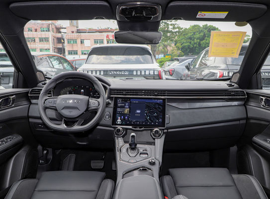 Lynkco 01 A escolha definitiva 5 lugares Tecido Material híbrido Carros de combustível a gás 2.0T Turbo