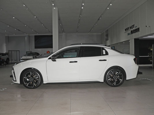 Lynkco 03 2.0 Turbo Sports Sedan 4684x1843x1460 4 cilindros Alto Inteligência