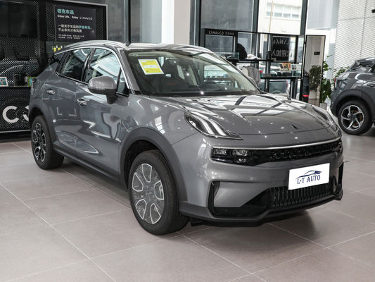 Capacidade do tanque de combustível de 50-80L LynkCo 06 Pequeno SUV Carro a gasolina com câmera traseira e 4 lugares