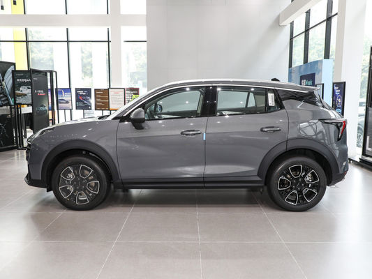 Capacidade do tanque de combustível de 50-80L LynkCo 06 Pequeno SUV Carro a gasolina com câmera traseira e 4 lugares