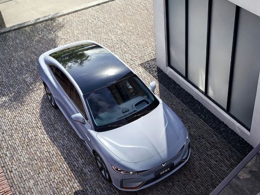 Voyah Zhuiguang Edition 580km 730km Lantu 4WD Carro Elétrico Usado de Alta Velocidade EV Sedan