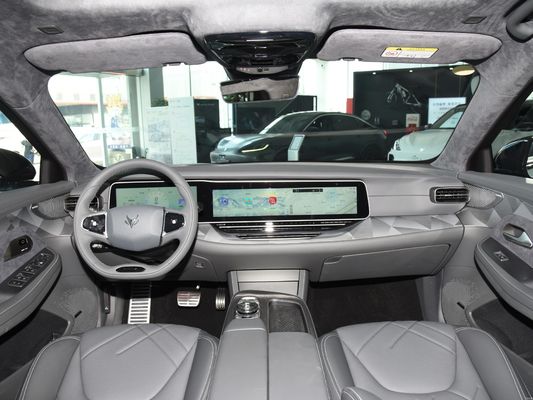 Polar Fox Alpha T ARCFOX S SUV de 5 portas e 5 lugares com 160 kW de potência máxima e 700 km de autonomia