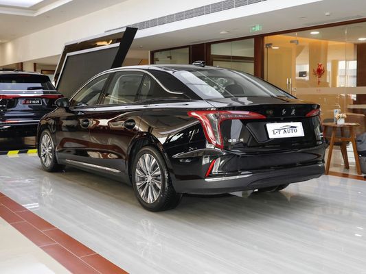 Confortável e elegante Hongqi E-Qm5 Carro elétrico puro de tamanho médio com distância entre eixos de 2990 mm