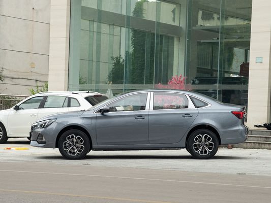 2024 Roewe i6 O carro familiar perfeito com ABS 5 lugares e características de veículo elétrico