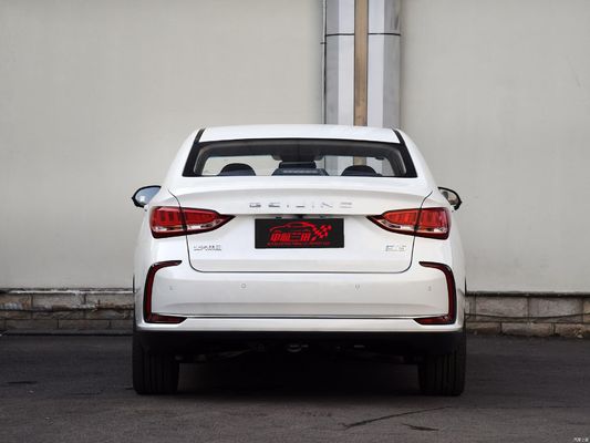 2024 Beijing Auto EU5 Compacto Carro Elétrico Sedan para carregamento rápido em apenas meia hora