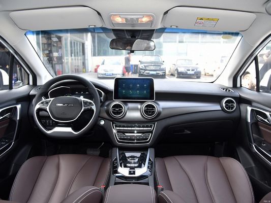 2024 Beijing Auto EU5 Compacto Carro Elétrico Sedan para carregamento rápido em apenas meia hora