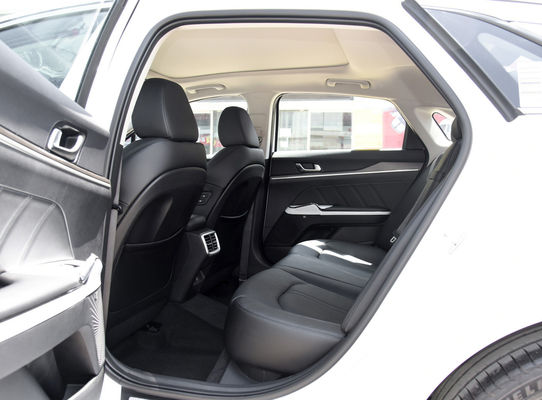2024 KIA K3 Chinese Automobile Midsize Sedan Carro com suspensão traseira multi-link Made