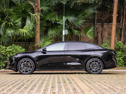 Automóvel de tamanho médio elétrico puro Direção à esquerda Condutor Zeekr 007 AWD High Speed EV Sedan