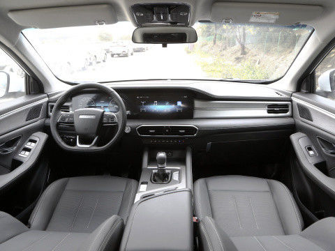 Jetour X90 Plus SUV de tamanho médio 2.0T 5 7 assento com sistema de travagem de disco dianteiro traseiro