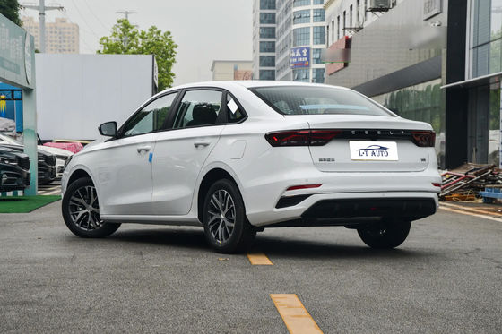 S Modelo 2024 Geely's 5-seater Sedan 1.5l 1.8l Sedan a gasolina com motor turbo