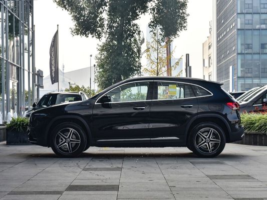 Experimente o máximo de luxo e eficiência com o carro elétrico de longo alcance BENZ EQA
