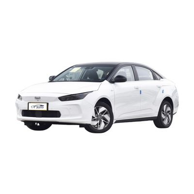 2024 Carros Elétricos Geometria Um sedã de 4 portas e 5 lugares com 550 km de autonomia e energia elétrica