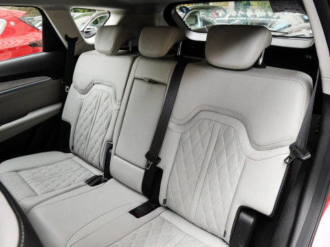Jetour X70 X90 Plus Automóvel de 7 lugares com motor 1.6T 2.0T e capacidade do tanque de combustível de 50-80L