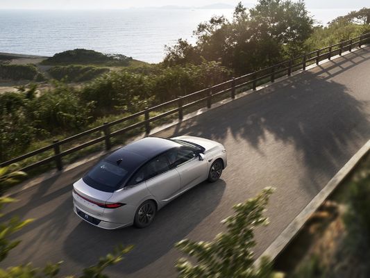 Experimente o luxo e a eficiência com o Xpeng P5 P7 X9 Pure Electric Car NEDC 500KM