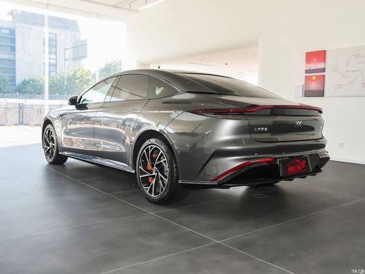 Zhiji IM LS7 SUV híbrido 70kWh Capacidade da bateria 6.5s Aceleração para veículo elétrico