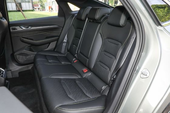 Ajuste manual do assento do condutor GEELY PREFACE 4 portas 5 lugares Sedan de gasolina