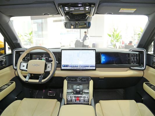 2024 BYD Luxury Energy Vehicle PHEV Carro com 505kW de potência máxima e tração nas quatro rodas
