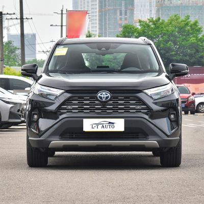 Toyota RAV4 2023 SUV de 5 portas e 5 lugares com torque máximo de 221 N-m e design elegante