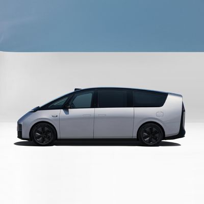 Lixiang Mega 7 lugares MPV 4WD Carro elétrico puro com 400kW Potência máxima 5350x1965x1850
