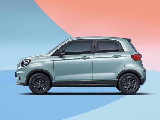 O Leapmotor T03 é um mini-carro elétrico de zero emissões com alta velocidade e capacidade de 4 lugares.