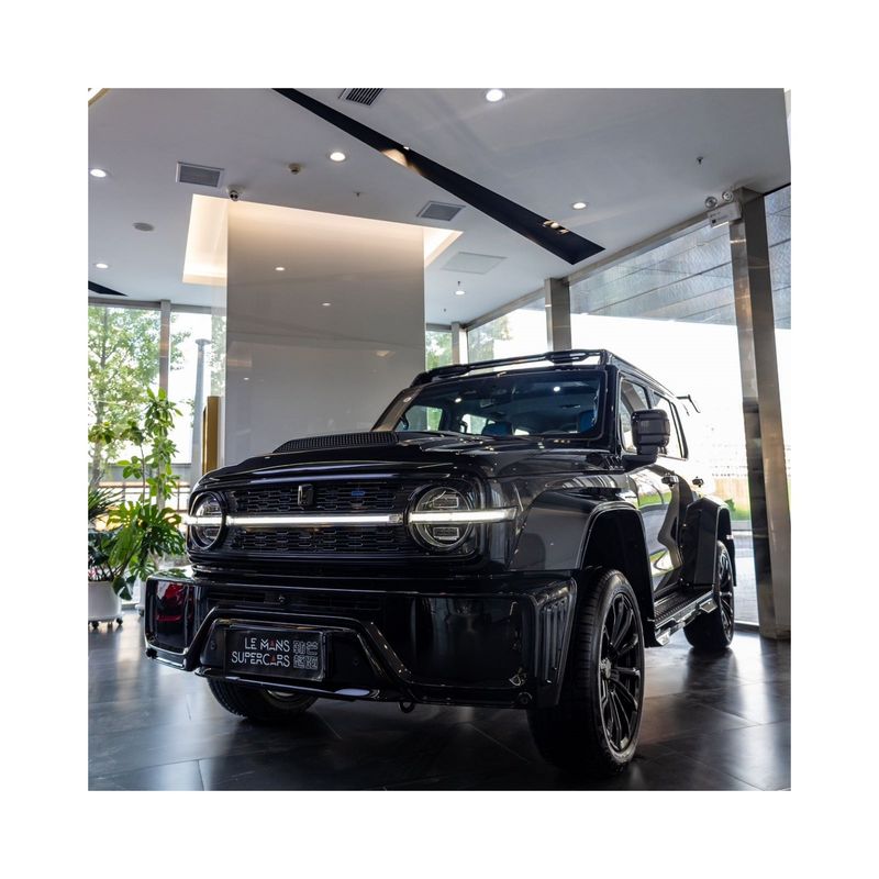 Cyberpunk Tank 300 Compacto Suv Suv híbrido gasolina-combustível com grande espaço de mala
